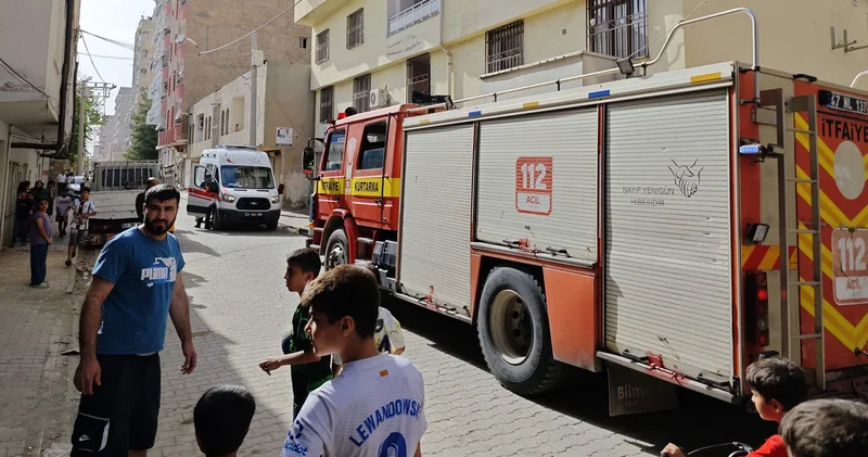 Mardin de binanın havalandırma boşluğuna düşen 2 çocuk, yaralandı