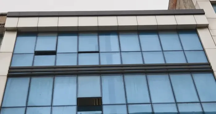 İnsan sağlığı böyle riske atıldı! İstanbul da ruhsatsız 3 klinik ve muayenehane mühürlendi