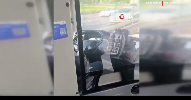 Pes dedirten metrobüs şoförü! Bir elinde telefon diğerinde direksiyon