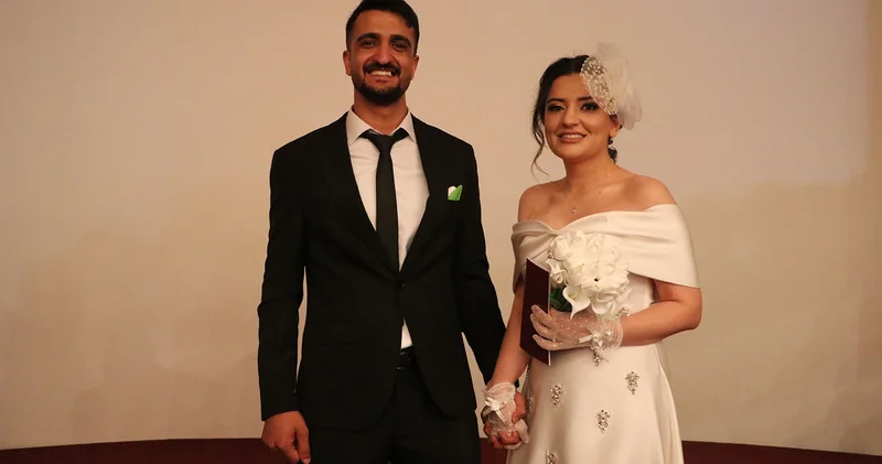 Pençe Şimşek gazisi Uzman Çavuş Aziz Çınar, tedavi gördüğü hastanede evlendi