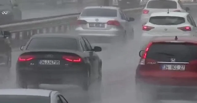 İstanbul’da yağış aralıklarla etkisini sürdürüyor VİDEO İZLE