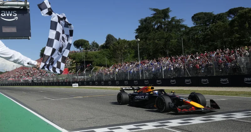 Formula 1 İtalya Grand Prix sinde zafer Max Verstappen in! Motor Sporları Haberleri