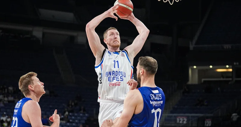 Anadolu Efes, Büyükçekmece Basketbol u mağlup etti