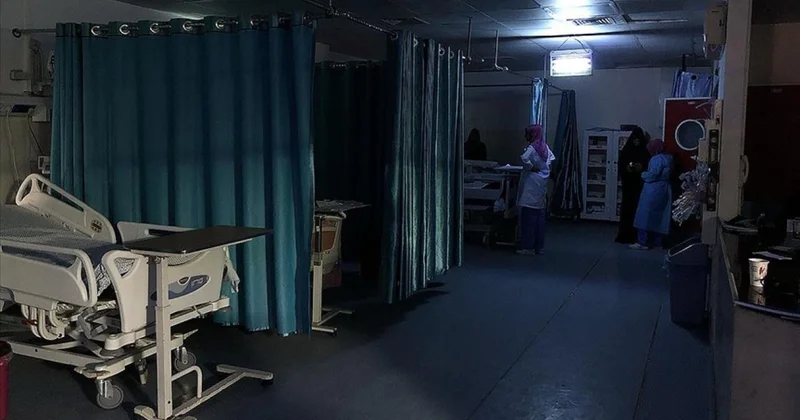 Katil İsrail ordusu, Gazze deki Endonezya Hastanesini kuşattı