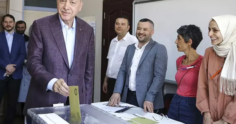 AK Parti Genel Sekreteri İnan, masasına gelen son anketi paylaştı