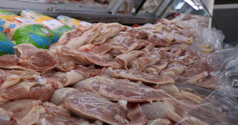Tavuk eti nasıl saklanmalı? Dikkat etmezseniz sizi zehirleyebilir