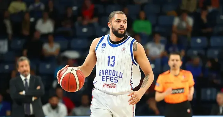 Anadolu Efes ten Büyükçekmece ye 10 sayı fark!