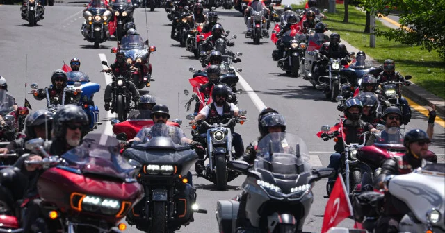 Motosiklet tutkunları 19 Mayıs için Ankara da tur attı VİDEO İZLE