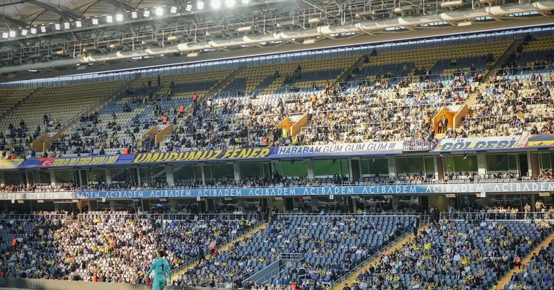 Kadıköy de tribünler boş kaldı