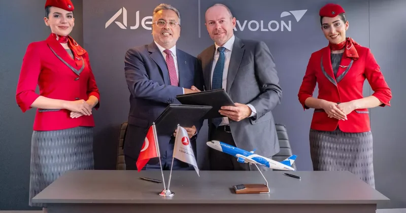 AJet’ten 14 yeni nesil uçak için dev anlaşma