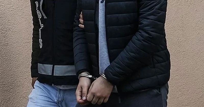 Sevenler in ele başı yakalandı!