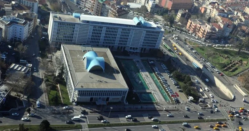 İBB soruşturmasında ruhsat için verilen dairelerden 4 ünün İmamoğlu nun babasına devredildiği iddiası