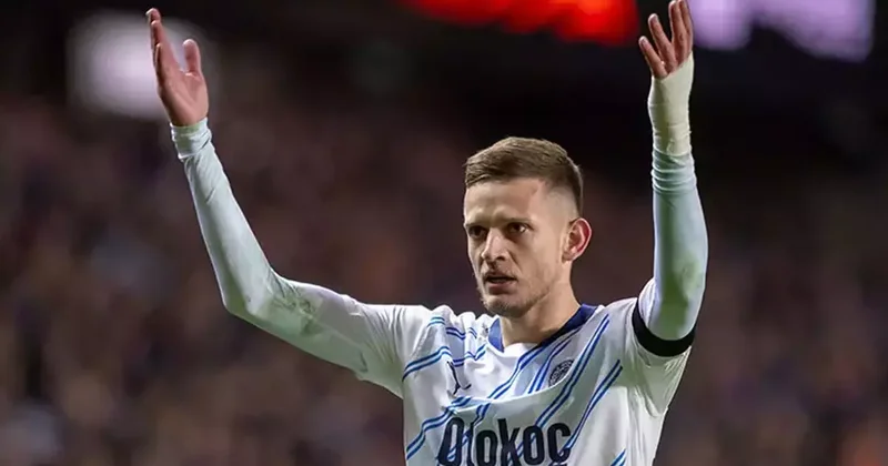 Sebastian Szymanski has 3 suitors from Italy!