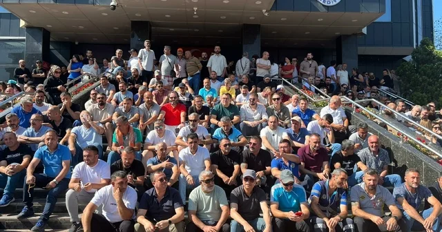 İzmir de Buca Belediyesi nde bazı çalışanlar iş bıraktı İzmir Haberleri
