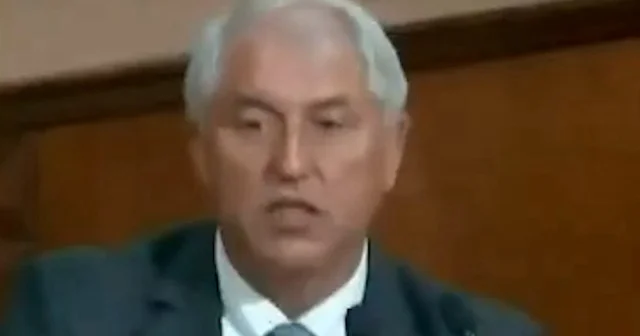 İBB Meclisi nde gergin anlar: CHP soru önergelerini reddetti VİDEO İZLE