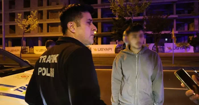 Hem alkollüydü hem de ehliyetsiz! Yakalanınca suçu babasına attı: Ben ilkokul mezunuyum, imza atamam