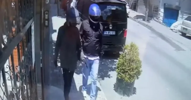 Yenibosna da kuyumcunun çantasını gasbeden şüpheliler yakalandı Sözcü Gazetesi