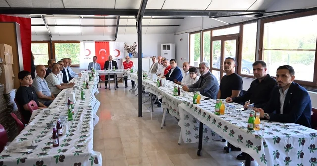 Diyarbakır Valisi Zorluoğlu, Türk Kızılay bağışçıları ve yöneticileriyle buluştu Diyarbakır Haberleri
