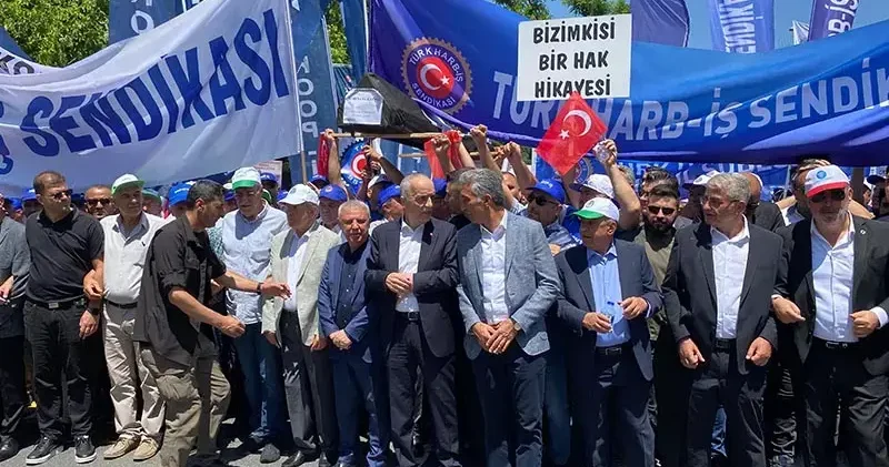 İşçilerden Hazine ve Maliye Bakanlığı önünde açıklama