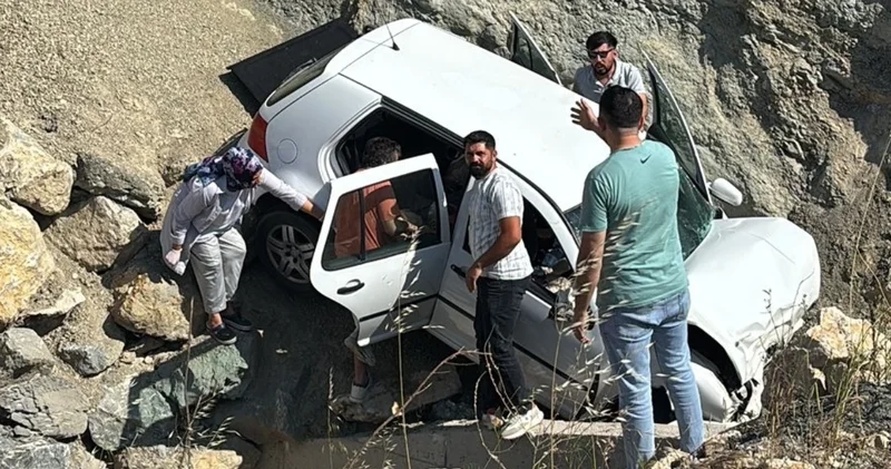 Menfeze düşen otomobildeki küçük Şimal hayatını kaybetti