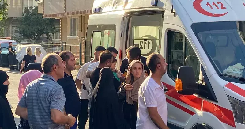 Çatı katındaki yangında 1,5 yaşındaki bebek dumandan etkilendi