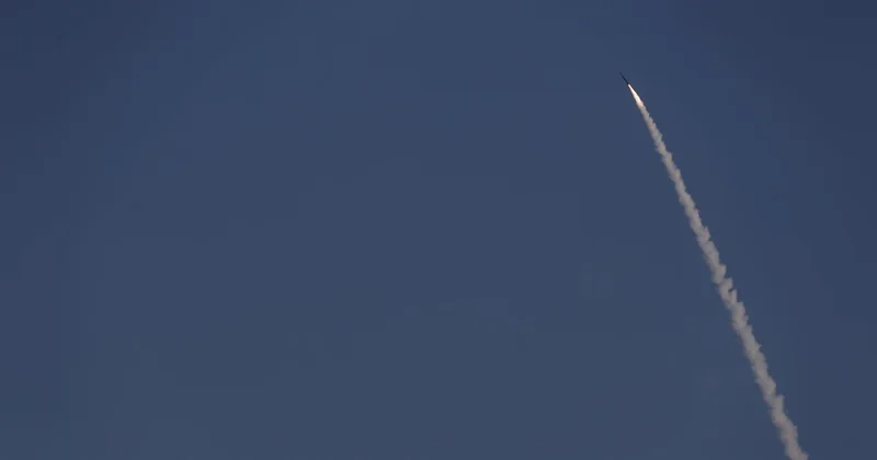 WSJ: İsrail in Arrow hava savunma sisteminde kullandığı füzeleri azalıyor