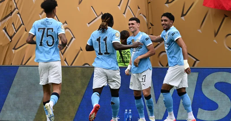 Manchester City ilk yarıda fişi çekti! Turnuvaya 3 puanla başladı