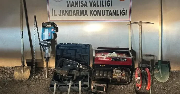 Ormanlık alanda kaçak kazıya suçüstü