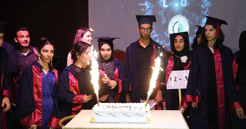 Elazığ’da özel öğrencilerin mezuniyetinden renkli görüntüler