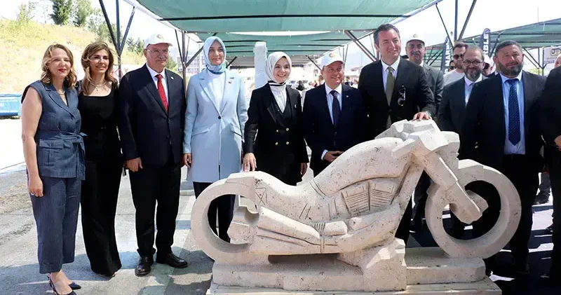 Bakan Göktaş: Afyon mermeri daha fazla ülkede tanınacak