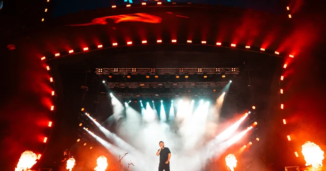 Şarkıcı Özgün Uğurlu, Van Kültür Yolu Festivali nde konser verdi Van Haberleri