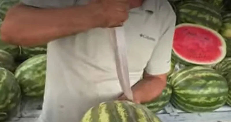Karpuz bıçağıyla dehşet saçtı! Kiracı dükkan sahiplerine saldırdı
