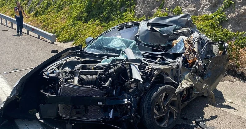 Şanlıurfa’da feci kaza! Su tankerine çarpan otomobilin sürücüsü öldü