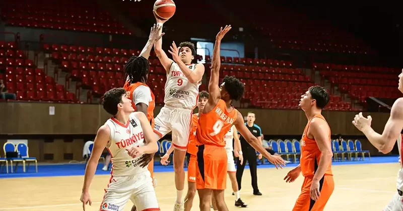 Hollanda yı farklı geçen Türkiye, B Ligi nde yarı finalde! Fanatik Gazetesi Basketbol Haberleri Spor