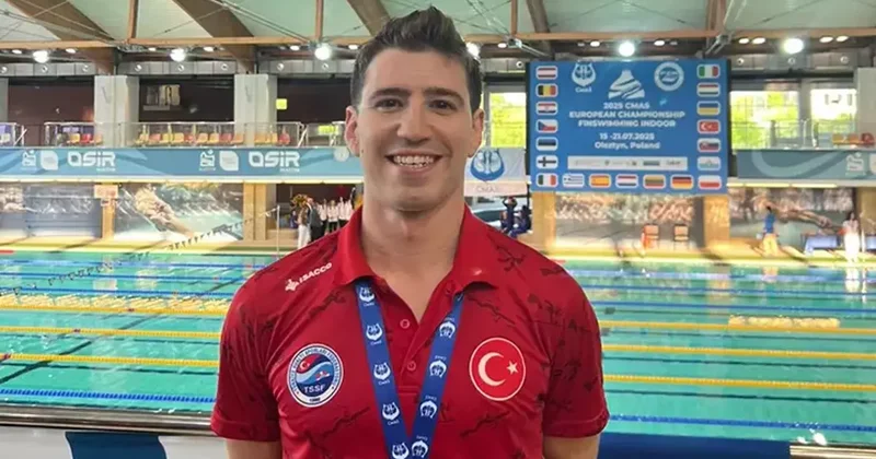Milli sporcu Derin Toparlak, Paletli Yüzme Avrupa Şampiyonası nda üçüncü oldu! Spor Haberleri Yüzme