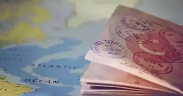 Türk vatandaşlarının, Avrupa Komisyonu’nda dün yürürlüğe giren kararla, 1 hafta 10 gün olarak 3 kez yapılan kısa kalışlı vize başvuruları artık gerekmeyecek