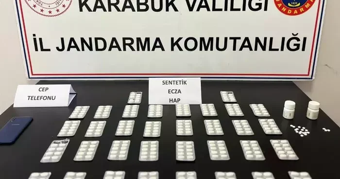 Karabük te 353 sentetik ecza hap ele geçirildi