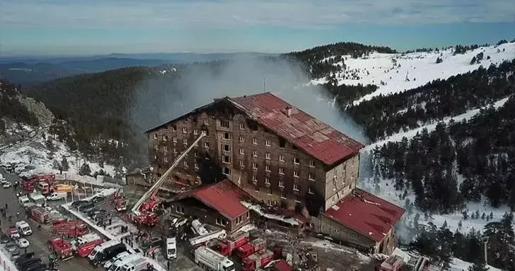 Kartalkaya daki otel yangınında 3 bakanlık bürokratı için soruşturma izni