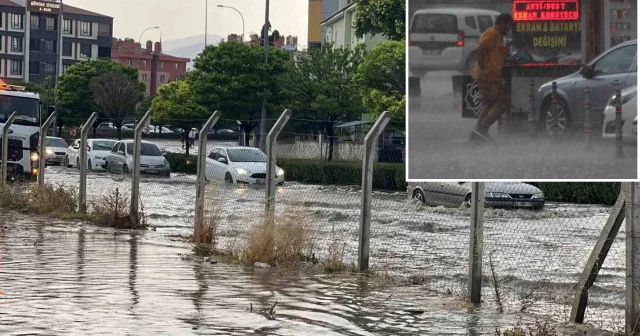 Konya da yağmur bastırdı sücürüler zor anlar yaşadı Gündem Haberleri