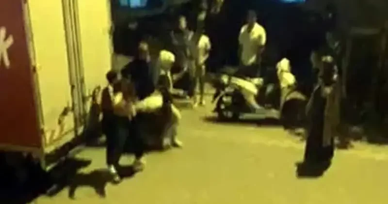Esenyurt ta sosyal medyada tartışan grup, buluşup kavga etti
