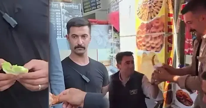 Polis memurunun maruluna çiğ köfte koymayı unutmuştu! Vali Aygöl, İşi tatlıya bağladık diyerek tatlı ikram etti
