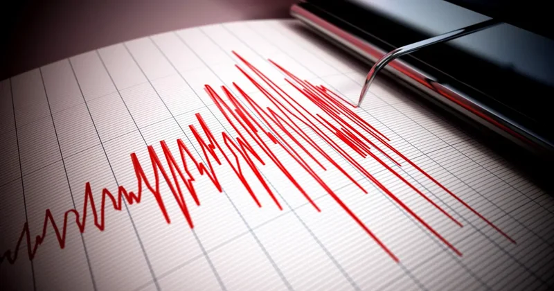 Son dakika: Antalya da 4,1 büyüküğünde deprem! Naci Görür den açıklama geldi