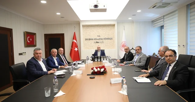 TÜHİS üçüncü zam teklifini işçi tarafına sundu Ankara Haberleri
