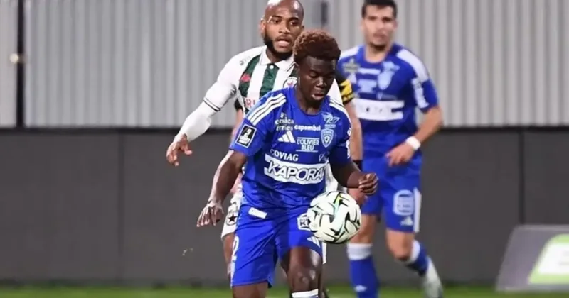 Süper Lig devi 19 yaşındaki yıldız adayını transfer etti!