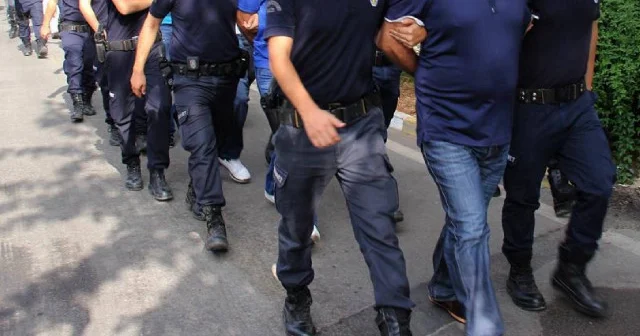 Organize suç örgütlerine yönelik 5 ilde yürütülen operasyonlarda 41 şüpheli yakalandı Gündem Haberleri