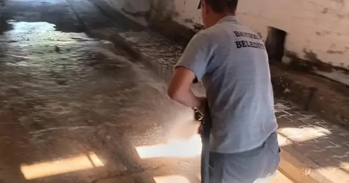 Bayırköy’den alt geçit temizlendi