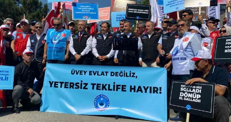 Kamu Sen bakanlığa yürüdü: Bu teklif ne memurun ne emeklinin sofrasına çare olur