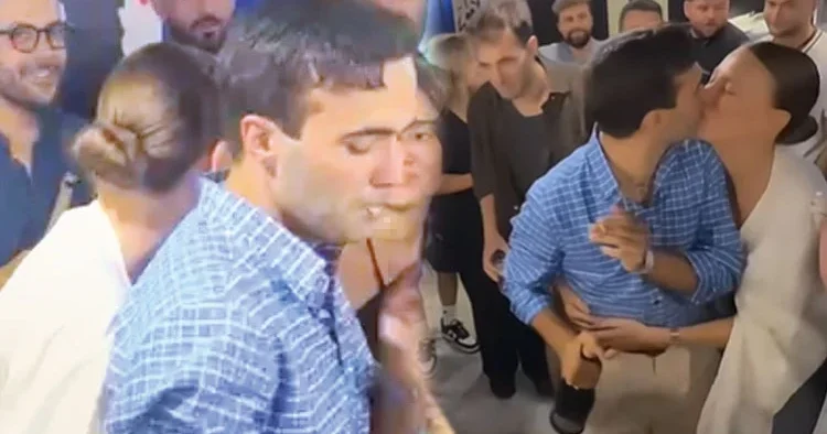 Albüm yalan aşk gerçek! Serenay ve Mert in romantik anları...