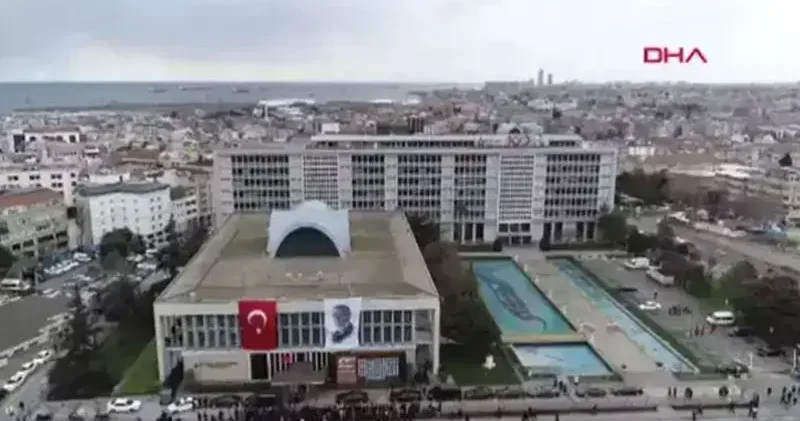 İBB ye yönelik yolsuzluk operasyonu; şüpheliler sağlık kontrolüne getirildi