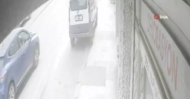 Filmleri aratmayan görüntüler! Freni boşalan arazöz ortalığı savaş alanına çevirdi...